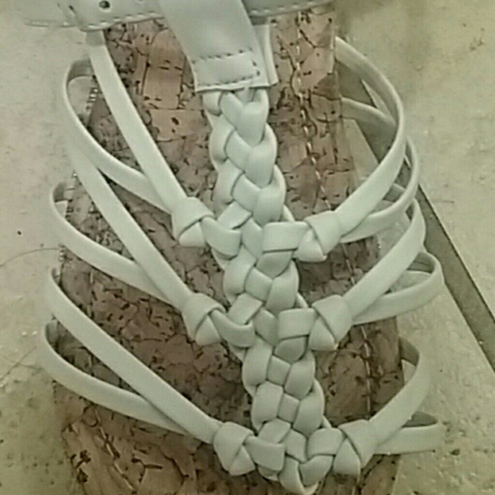 Heels - Picture 2 of 2